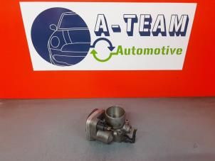 Used Throttle body Renault Clio III (BR/CR) 1.4 16V Price € 10,00 Margin scheme offered by A-Team Automotive Rotterdam