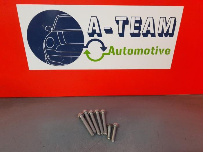 Gebrauchte Schraubenset Audi RS 6 Avant (C8) 4.0 V8 TFSI Mild Hybrid 32V Preis auf Anfrage angeboten von A-Team Automotive