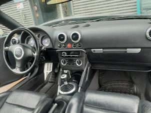 Usagé Radio/Lecteur CD Audi TT (8N3) 1.8 T 20V Quattro Prix sur demande proposé par A-Team Automotive Rotterdam