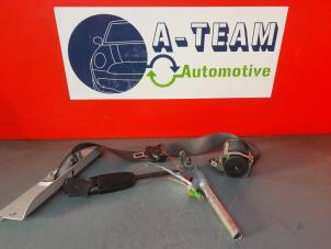 Usagé Ceinture de sécurité avant droite Opel Corsa D 1.2 16V Prix € 30,00 Règlement à la marge proposé par A-Team Automotive Rotterdam