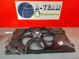 Usagé Ventilateur radiateur Volkswagen Caddy III (2KA,2KH,2CA,2CH) 1.9 TDI Prix € 49,99 Règlement à la marge proposé par A-Team Automotive