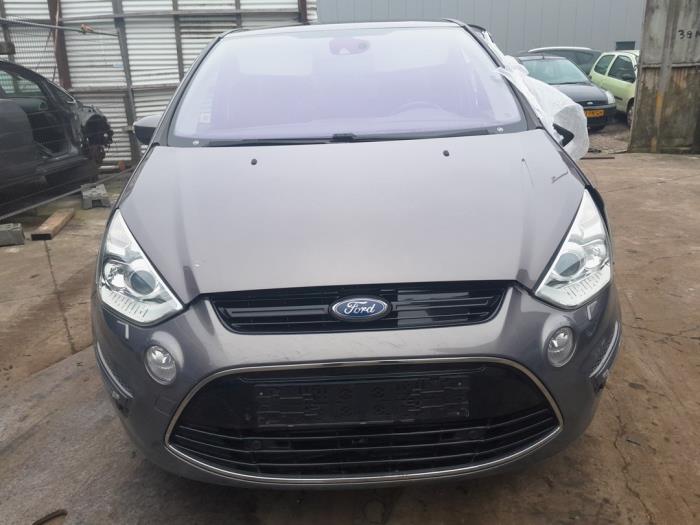 Headlining from a Ford S-Max (GBW) 2.0 Ecoboost 16V 2013