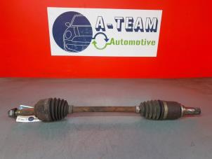 Used Front drive shaft, left Renault Clio III Estate/Grandtour (KR) 1.2 16V 75 Price € 24,99 Margin scheme offered by A-Team Automotive Rotterdam