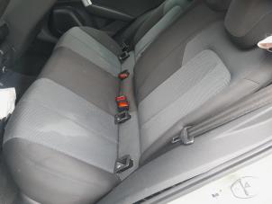 Usados Cinturón de seguridad centro detrás Audi Q2 (GAB/GAG) 1.0 TFSI 12V Precio de solicitud ofrecido por A-Team Automotive Rotterdam