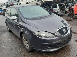 Used Headlight, right Seat Toledo (5P2) 2.0 TDI 16V Price on request offered by A-Team Automotive Rotterdam