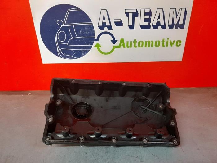 Rocker cover from a Seat Leon (1P1) 1.9 TDI 105 2005