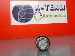 Used Sunroof switch Skoda Octavia Combi (5EAC) 1.2 TSI 16V Price on request offered by A-Team Automotive Rotterdam