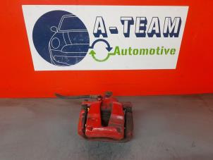 Usados Pinza de freno derecha delante Alfa Romeo MiTo (955) 1.4 Multi Air 16V Precio de solicitud ofrecido por A-Team Automotive