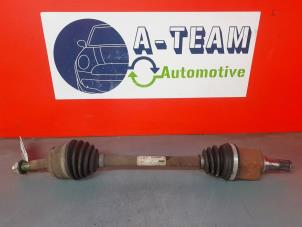 Used Front drive shaft, left Renault Megane III Grandtour (KZ) 2.0 16V CVT Price on request offered by A-Team Automotive Rotterdam
