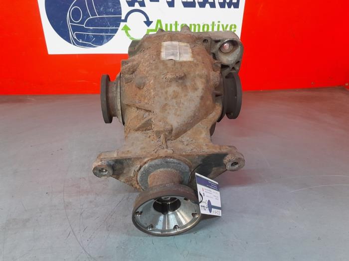Rear differential from a BMW 5 serie (E60) 525i 24V 2003