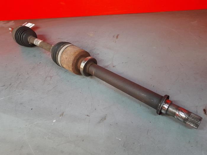 Front drive shaft, right from a Nissan Kubistar (F10) 1.5 dCi 60 2007
