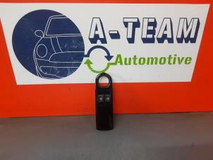 Used Electric window switch Renault Clio IV Estate/Grandtour (7R) 1.5 Energy dCi 90 FAP Price € 9,99 Margin scheme offered by A-Team Automotive