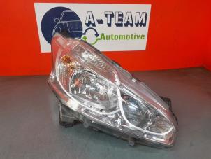 Used Headlight, right Peugeot 208 I (CA/CC/CK/CL) 1.2 Vti 12V PureTech 82 Price € 124,99 Margin scheme offered by A-Team Automotive Rotterdam