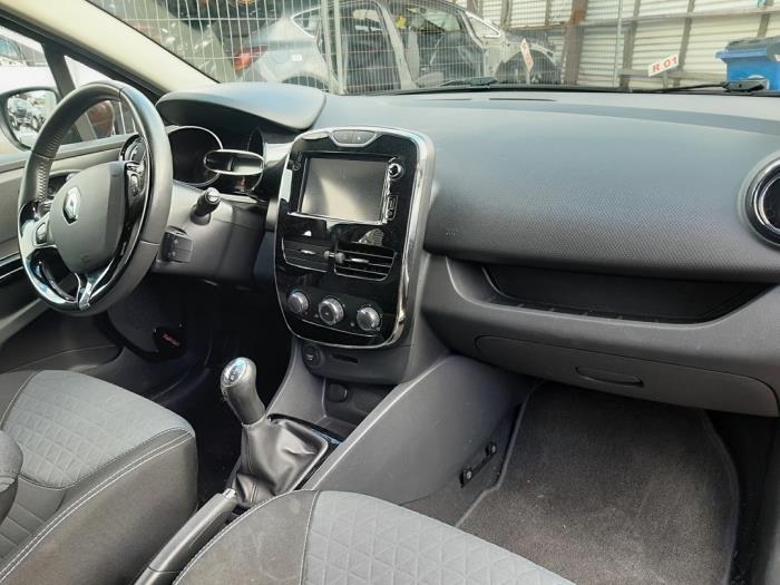 Cinturón de seguridad derecha delante de un Renault Clio IV (5R) 1.5 Energy dCi 90 FAP 2014
