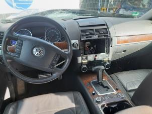 Używane Panel climatronic Volkswagen Touareg (7LA/7L6) 5.0 TDI V10 Cena na żądanie oferowane przez A-Team Automotive Rotterdam