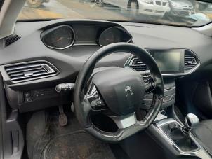 Used Steering wheel Peugeot 308 SW (L4/L9/LC/LJ/LR) 1.6 BlueHDi 120 Price € 74,99 Margin scheme offered by A-Team Automotive Rotterdam