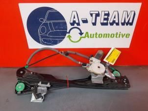 Usagé Mécanique vitre 4portes avant droite Ford Focus 1 Wagon 1.6 16V Prix € 29,99 Règlement à la marge proposé par A-Team Automotive Rotterdam