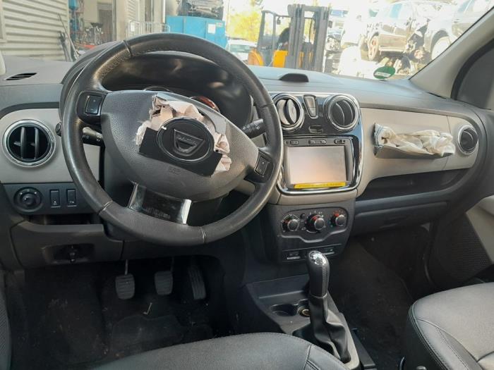Panel de instrumentación de un Dacia Lodgy (JS) 1.2 TCE 16V 2015