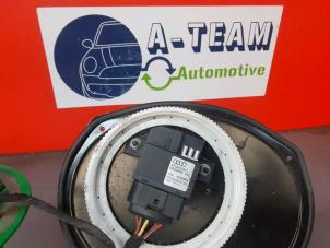 Usagé Boitier pompe à carburant Audi A6 (C6) 2.8 V6 24V FSI Prix € 59,99 Règlement à la marge proposé par A-Team Automotive Rotterdam