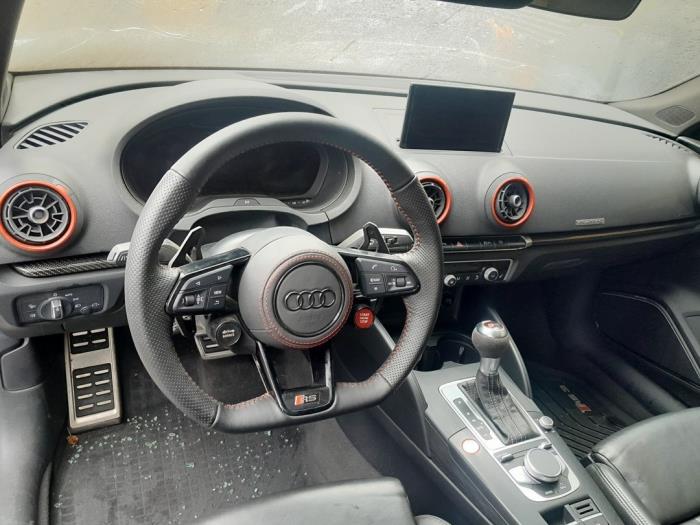 Intercooler from a Audi RS 3 Sportback (8VA/8VF) 2.5 TFSI 20V Quattro 2017