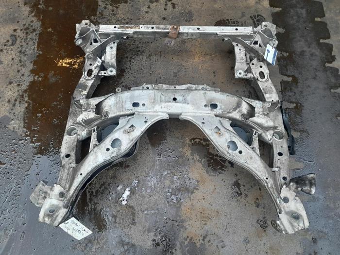 Subframe from a BMW 5 serie (F10) 535i 24V TwinPower Turbo 2010