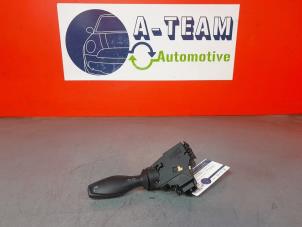 Używane Przelacznik kierunkowskazu Ford Fiesta 6 (JA8) 1.6 TDCi 16V 95 Cena € 19,99 Procedura marży oferowane przez A-Team Automotive Rotterdam