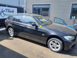 Used Front wing, right BMW 3 serie Touring (E91) 318d 16V Price on request offered by A-Team Automotive Rotterdam