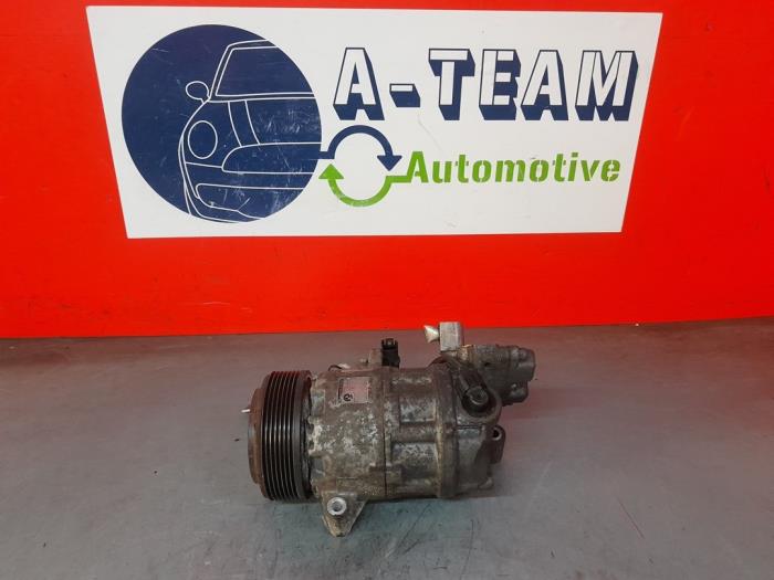 Air conditioning pump from a BMW 3 serie (E92) 320i 16V 2008