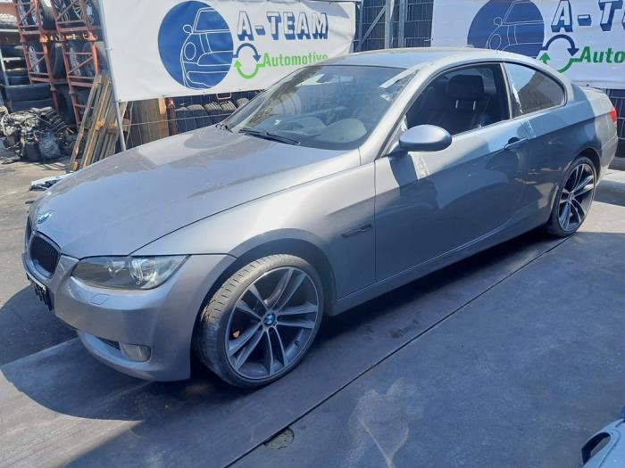 Extra window 2-door, rear left from a BMW 3 serie (E92) 320i 16V Corporate Lease 2009