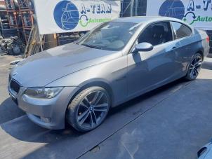 Gebrauchte Kotflügel links vorne BMW 3 serie (E92) 320i 16V Corporate Lease Preis € 349,99 Margenregelung angeboten von A-Team Automotive