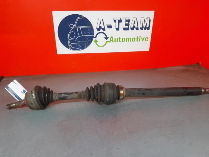 Front drive shaft, right from a Volvo C70 (NK) 2.3 T5 20V 1997