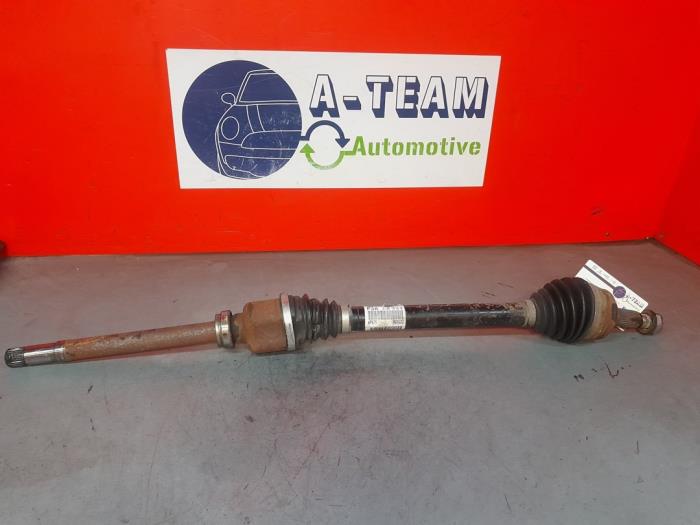 Front drive shaft, right from a Peugeot 308 SW (L4/L9/LC/LJ/LR) 1.2 12V e-THP PureTech 130 2019