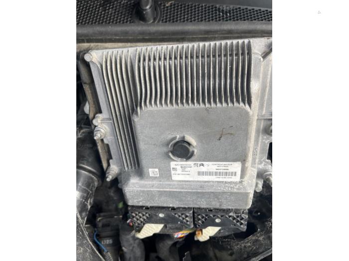 Ordenador de gestión de motor de un Peugeot 308 SW (L4/L9/LC/LJ/LR) 1.2 12V e-THP PureTech 130 2019