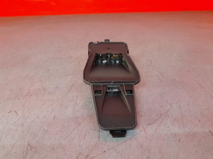 ACC Sensor (Entfernung) van een Seat Mii 1.0 12V 2015