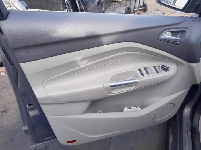 Tapizado de puerta de 4 puertas izquierda delante de un Ford C-Max (DXA) 1.0 Ti-VCT EcoBoost 12V 125 2014