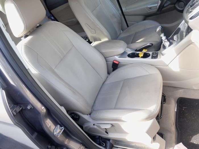 Sicherheitsgurt rechts hinten van een Ford C-Max (DXA) 1.0 Ti-VCT EcoBoost 12V 125 2014