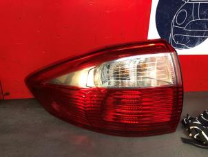 Used Taillight, left Ford C-Max (DXA) 1.0 Ti-VCT EcoBoost 12V 125 Price € 79,99 Margin scheme offered by A-Team Automotive Rotterdam