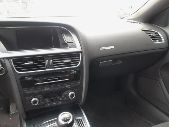 Radio CD Spieler van een Audi A5 Sportback (8TA) 2.0 TDI 16V 2014