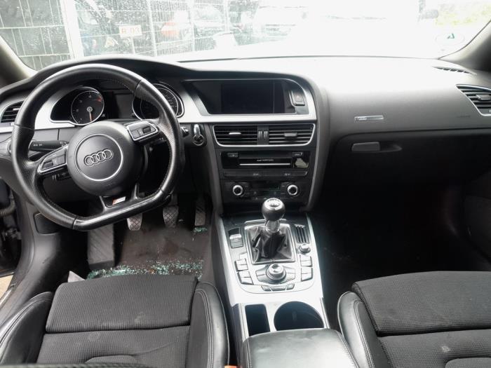 Sicherheitsgurt rechts vorne van een Audi A5 Sportback (8TA) 2.0 TDI 16V 2014