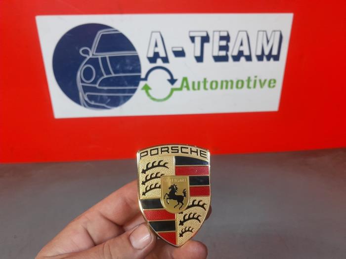 Używane Emblemat Porsche Cayenne III (9YA) 2.9 Biturbo V6 24V S Cena € 149,99 Procedura marży oferowane przez A-Team Automotive