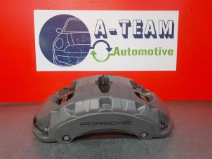 Used Front brake calliper, right Porsche Cayenne III (9YA) 2.9 Biturbo V6 24V S Price on request offered by A-Team Automotive Rotterdam