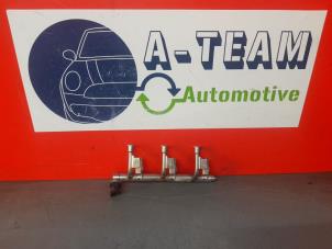 Used Fuel injector nozzle Ford Focus 3 Wagon 1.0 Ti-VCT EcoBoost 12V 125 Price € 29,99 Margin scheme offered by A-Team Automotive Rotterdam