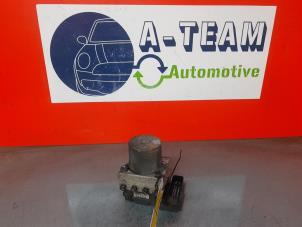 Usagé Pompe ABS Ford Transit 2.2 TDCi 16V Prix € 49,99 Règlement à la marge proposé par A-Team Automotive Rotterdam