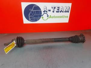 Usagé Arbre de transmission avant droit Volkswagen Golf IV (1J1) 1.6 Prix € 29,99 Règlement à la marge proposé par A-Team Automotive Rotterdam