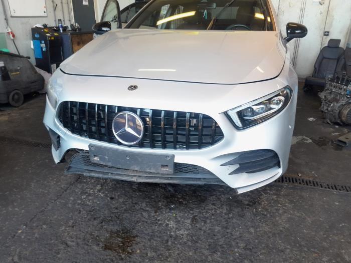 Front end, complete from a Mercedes-Benz A Limousine (177.1) 2.0 A-250 Turbo 16V 4Matic 2019