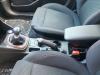 Console centrale d'un Ford Fiesta 7, 2017 / 2023 1.0 EcoBoost 12V 125, Berline avec hayon arrière, Essence, 998cc, 92kW (125pk), FWD, M1JM; M1JL; M1JP, 2017-05 / 2023-07 2019