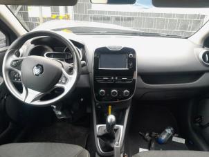 Usados Cinturón de seguridad izquierda delante Renault Clio IV (5R) 0.9 Energy TCE 90 12V Precio de solicitud ofrecido por A-Team Automotive Rotterdam