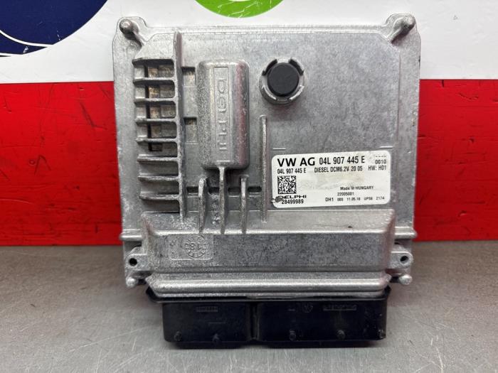 Engine management computer from a Skoda Octavia Combi (5EAC) 1.6 TDI 16V 2018