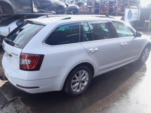 Used Rear brake calliper, right Skoda Octavia Combi (5EAC) 1.6 TDI 16V Price on request offered by A-Team Automotive Rotterdam