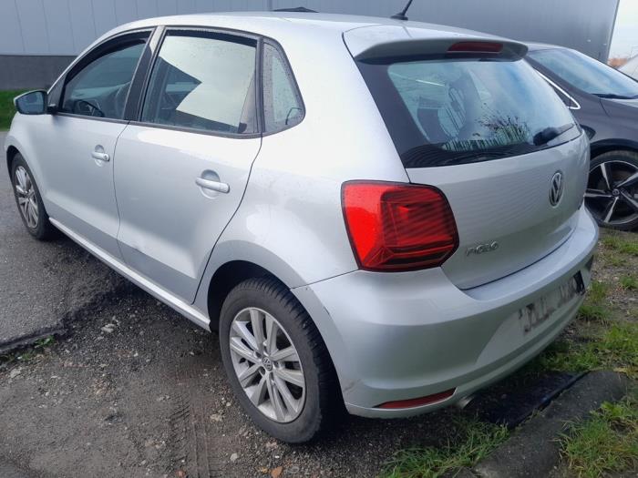 Rear end (complete) from a Volkswagen Polo V (6R) 1.2 TSI 16V BlueMotion Technology 2015